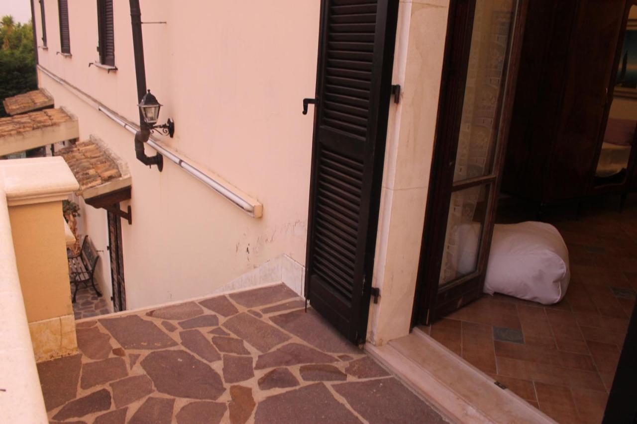Sinilu B&B Silvi Paese Exterior photo